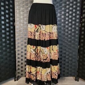 Indira Boho Coquette Tiered Ruffle Floral maxi Skirt Size Large L